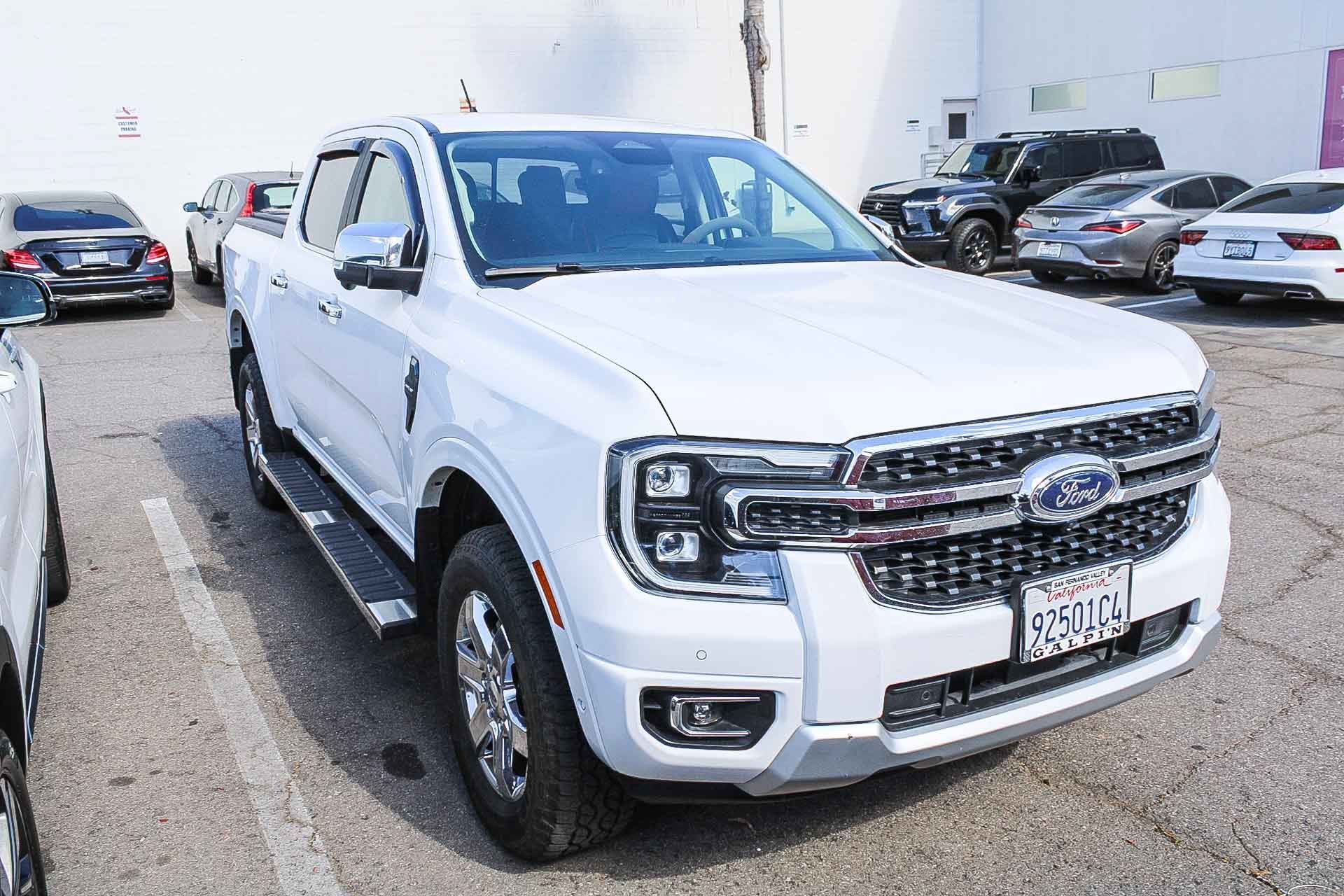 Used 2024 Ford Ranger Lariat RWD image 3