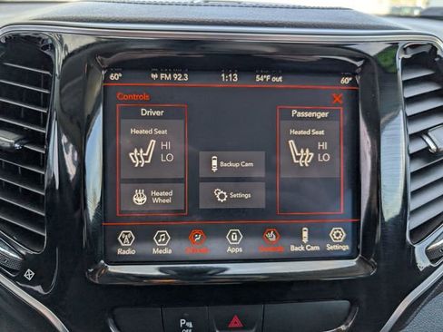 Used 2019 Jeep Cherokee Limited AWD/4WD image 4