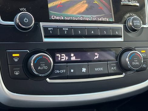 Used 2017 Nissan Altima 2.5 SV image 22