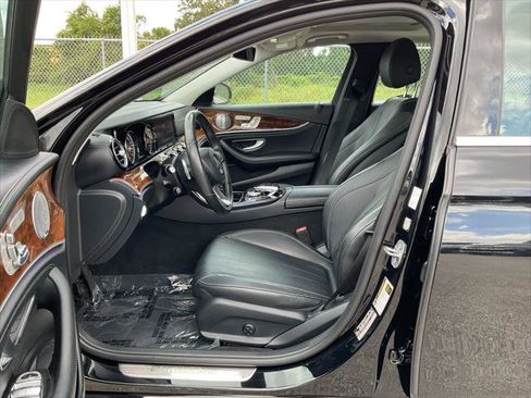 Used 2017 Mercedes-Benz E 300 4MATIC w/ Premium 1 Package image 13