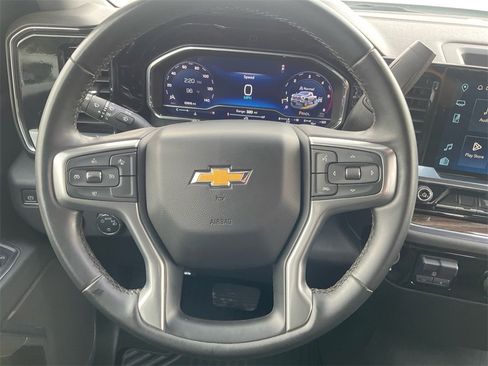 Used 2024 Chevrolet Silverado 2500 LT image 15
