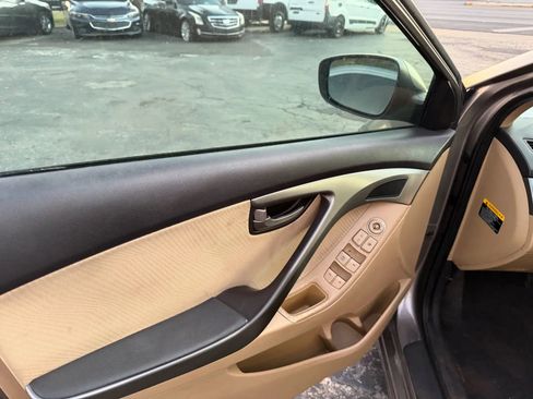 Used 2012 Hyundai Elantra GLS w/ Preferred Pkg 3 FWD image 5