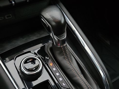 Used 2023 GMC Canyon AT4 image 14