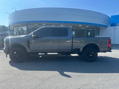 Used 2023 Ford F250 XLT w/ Black Appearance Package AWD/4WD image 8