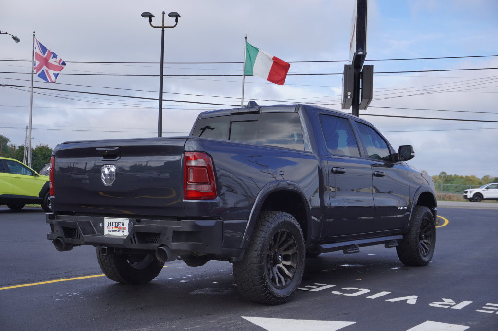 Used 2019 RAM 1500 Laramie w/ Sport Appearance Package AWD/4WD image 7