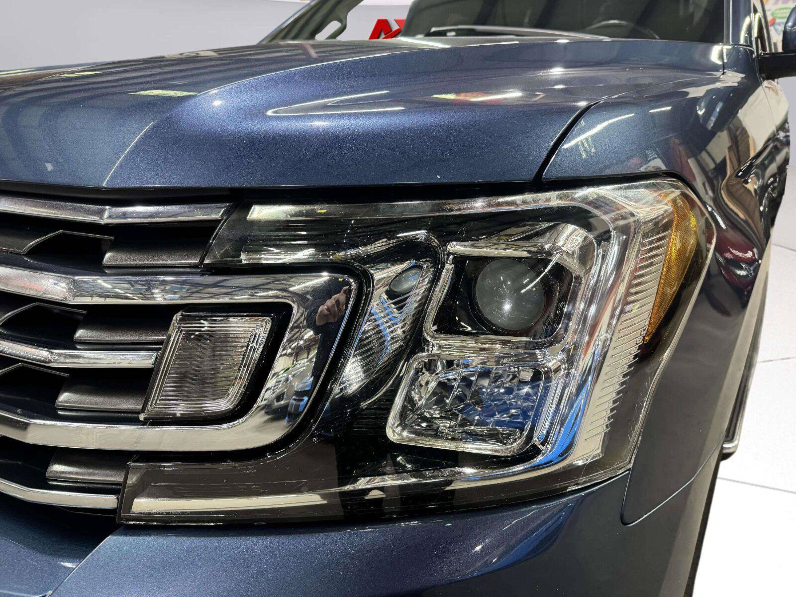 Used 2020 Ford Expedition Max XLT w/ Equipment Group 202A AWD/4WD image 4