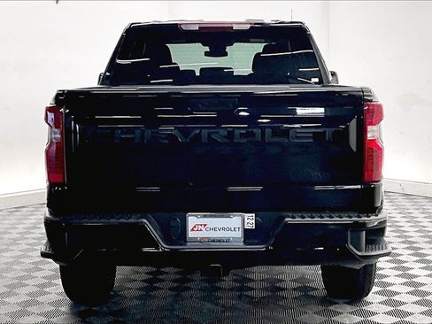 New 2026 Chevrolet Silverado 1500 Custom w/ LPO, Dark Essentials Package image 3