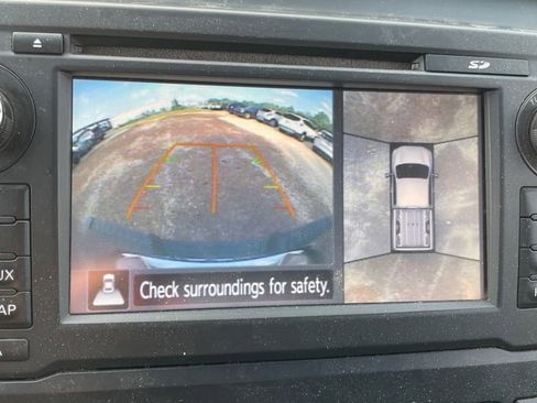 Used 2017 Nissan Titan PRO-4X w/ Pro-4x Convenience Package image 11