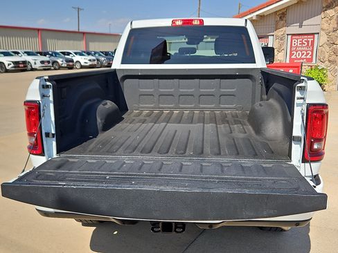 Used 2025 RAM 2500 Big Horn AWD/4WD image 7