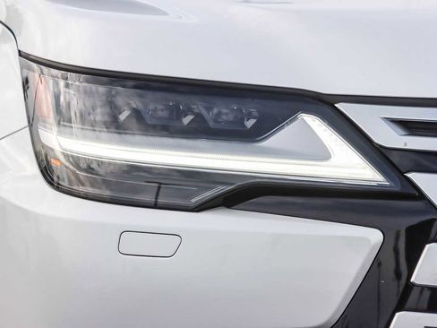 Used 2023 Lexus LX 600 4WD w/ Ultra Luxury Package image 7