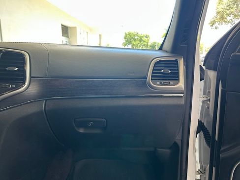Used 2018 Jeep Grand Cherokee High Altitude RWD image 26