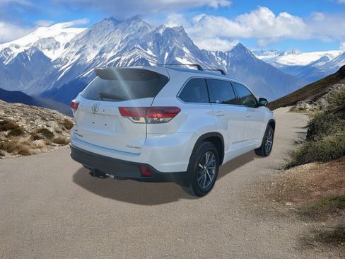 Certified 2018 Toyota Highlander XLE image 5