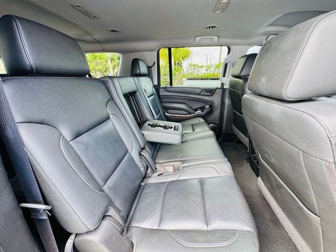 Used 2020 Chevrolet Suburban LT image 16