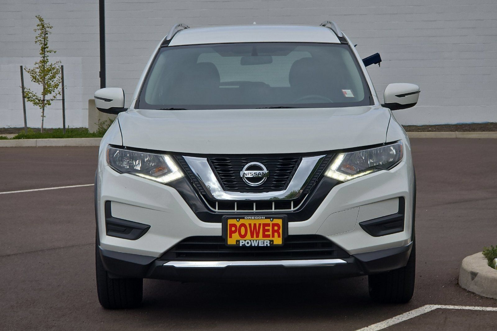 Used 2017 Nissan Rogue SV AWD/4WD image 9