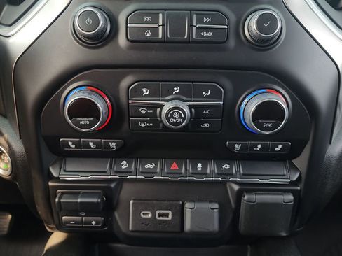 Used 2022 Chevrolet Silverado 2500 LTZ image 23