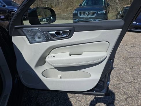 New 2026 Volvo XC60 B5 Ultra w/ Climate Package AWD/4WD image 13