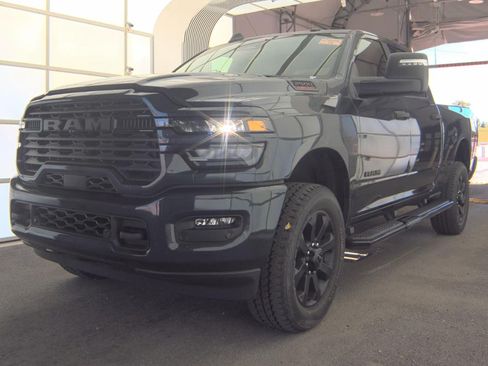 Used 2025 RAM 2500 Big Horn AWD/4WD image 3