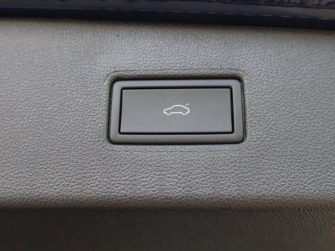 Used 2024 Volkswagen Tiguan Wolfsburg Edition FWD image 19