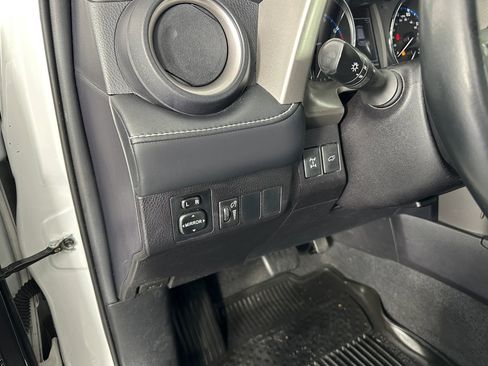 Used 2016 Toyota RAV4 XLE AWD/4WD image 33
