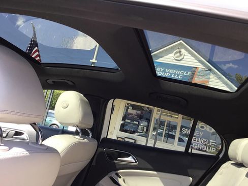 Used 2019 Mercedes-Benz GLA 250 4MATIC w/ Premium Package image 21