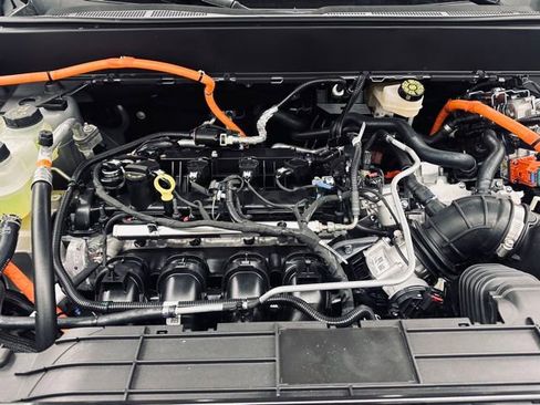 New 2025 Ford Maverick XL w/ Equipment Group 101A image 41