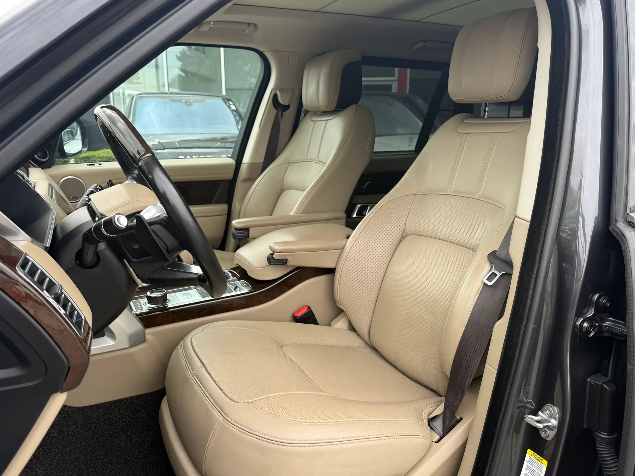 Used 2020 Land Rover Range Rover Long Wheelbase HSE AWD/4WD image 2