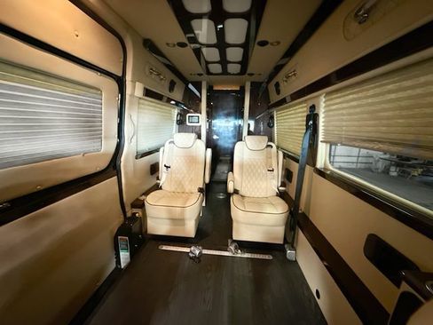 Used 2022 Mercedes-Benz Sprinter 3500 image 23