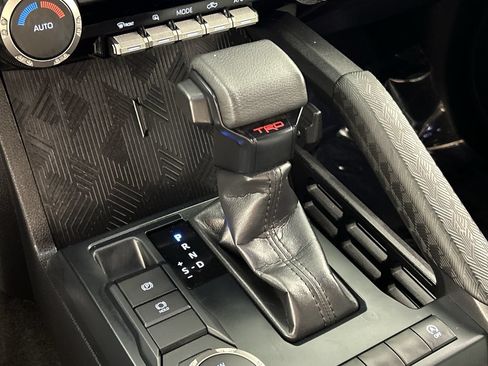 Used 2025 Toyota Tacoma TRD Sport RWD image 16
