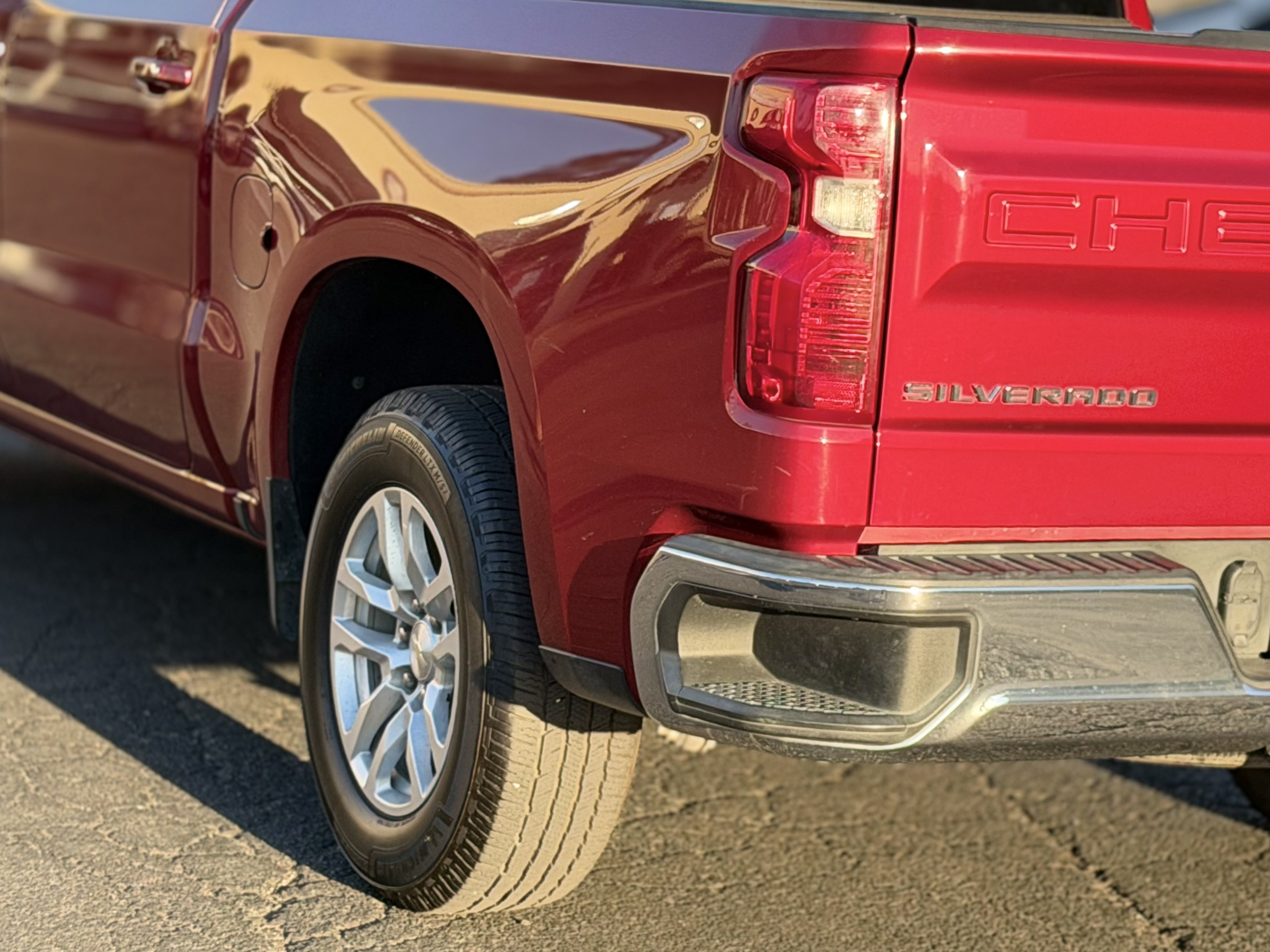 Used 2019 Chevrolet Silverado 1500 LT w/ All-Star Edition RWD image 17