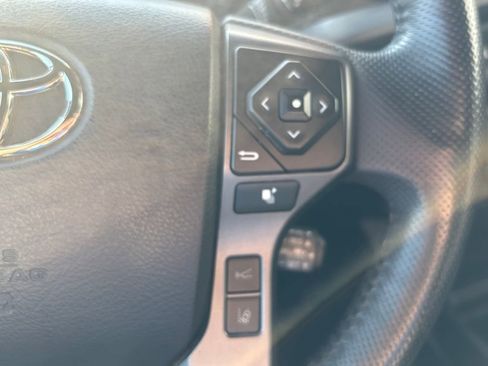 Used 2021 Toyota Tacoma TRD Off-Road w/ Technology Package AWD/4WD image 22