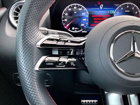 Used 2025 Mercedes-Benz GLA 250 GLA 250 image 24