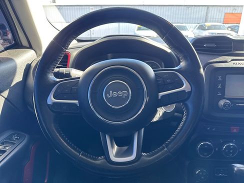 Used 2017 Jeep Renegade Trailhawk w/ Popular Equipment Group AWD/4WD image 15