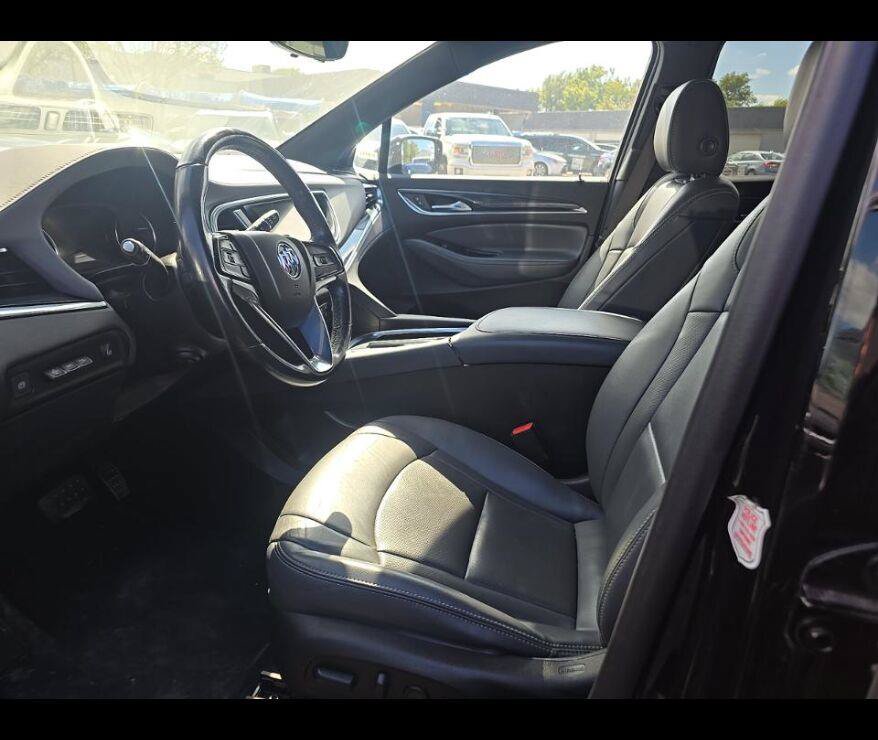 Used 2024 Buick Enclave Premium AWD/4WD image 3