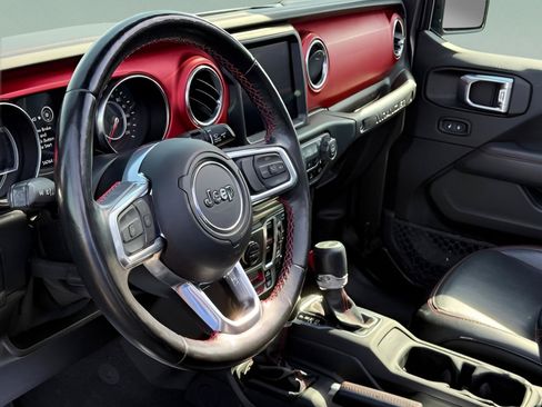 Used 2021 Jeep Wrangler Unlimited Rubicon AWD/4WD image 18