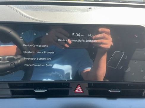 Certified 2025 Kia Sportage EX w/ EX Premium Package AWD/4WD image 25