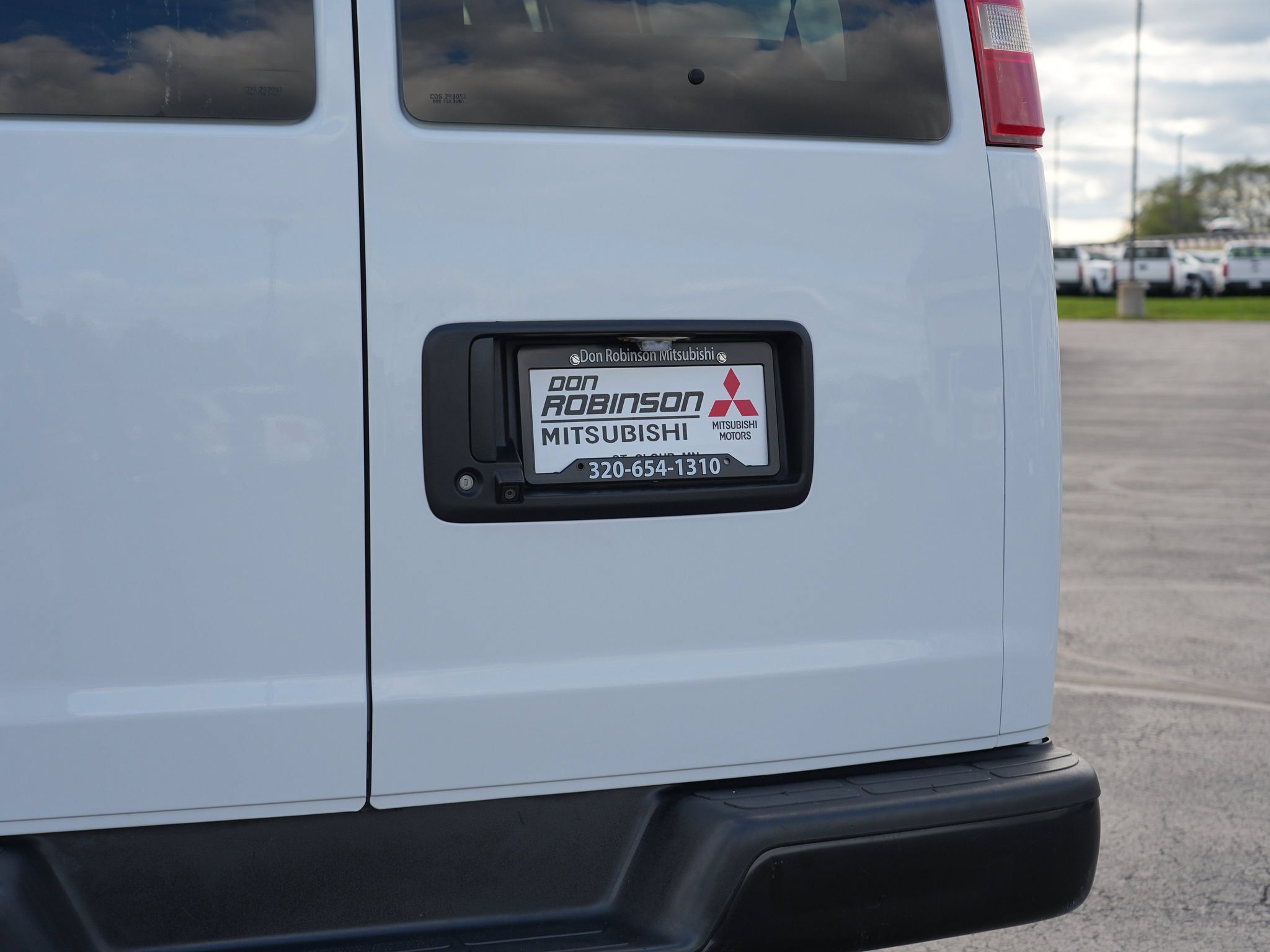 Used 2019 Chevrolet Express 2500 LS w/ Driver Convenience Package RWD image 11