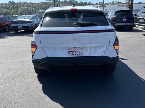 Used 2025 Hyundai Kona SEL image 11