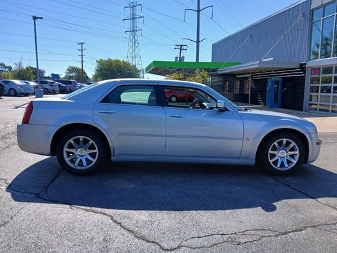 Used 2007 Chrysler 300 C image 4