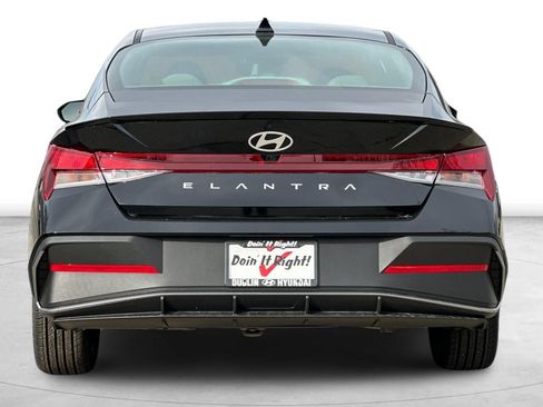 Used 2026 Hyundai Elantra Sport FWD image 6