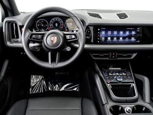 New 2026 Porsche Cayenne AWD/4WD image 17
