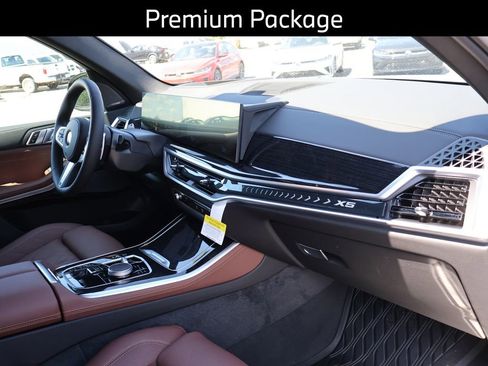 New 2026 BMW X5 xDrive40i w/ M Sport Package AWD/4WD image 11