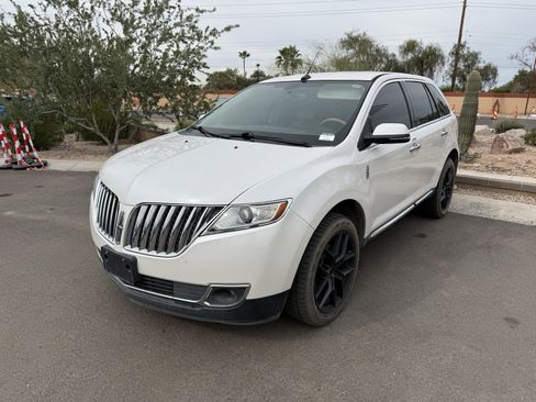 Used 2014 Lincoln MKX FWD image 7