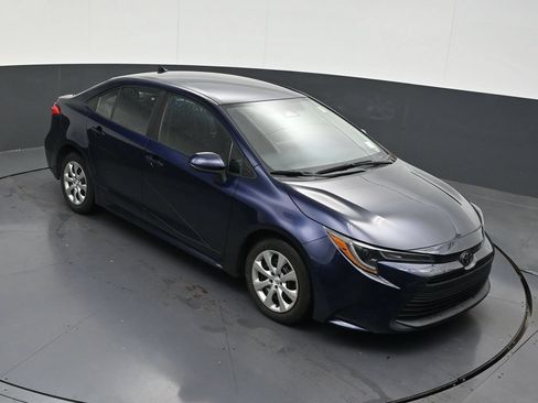 Used 2024 Toyota Corolla LE FWD image 21