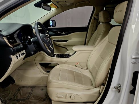 Used 2023 GMC Acadia Denali image 8