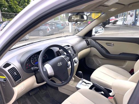Used 2009 Hyundai Elantra GLS w/ Popular Equipment Pkg 2 FWD image 16