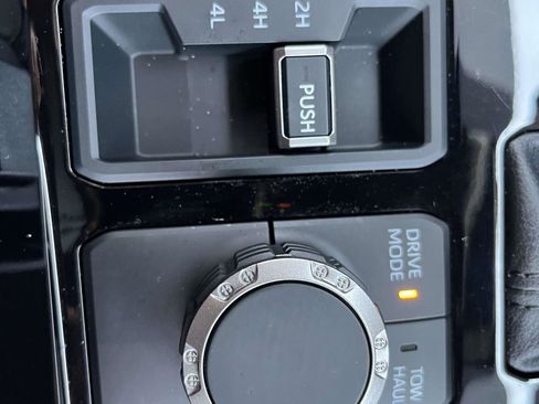 Used 2025 Toyota Tundra Limited image 20