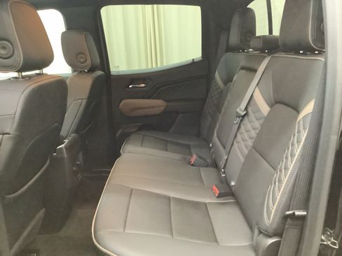 Used 2024 GMC Canyon Denali AWD/4WD image 23
