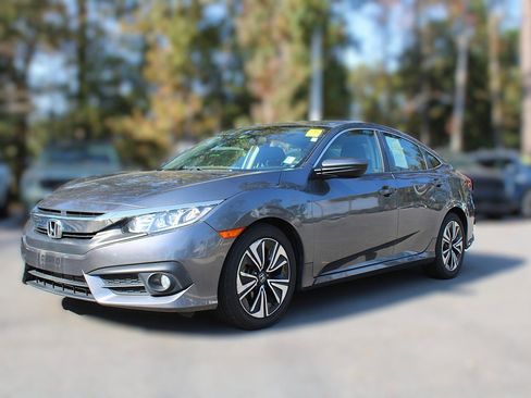 Used 2018 Honda Civic EX-T image 3