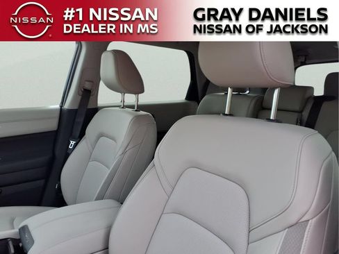 New 2026 Nissan Pathfinder SL FWD image 19