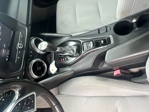 Used 2020 Chevrolet Camaro LT image 24